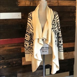 Cardigan comfy and oversized